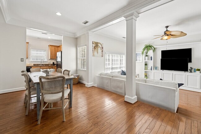 Foto del edificio - 40 Collins Meadow Dr