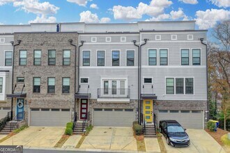 Building Photo - 2083 Holtz Ln