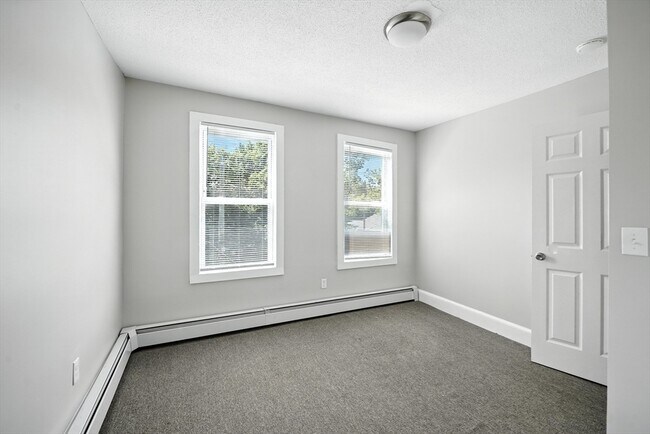 Foto del edificio - 1370 Worcester St