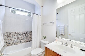 Building Photo - 9104 Cherry Oaks Tr