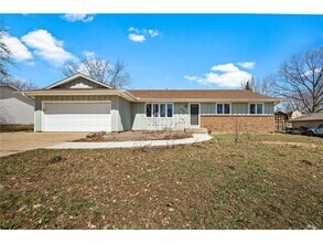 Building Photo - 953 Redwood Dr