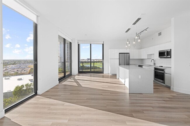 Foto del edificio - 101 Diplomat Pkwy