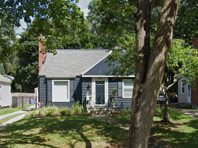 Building Photo - 1015 Griswold St SE