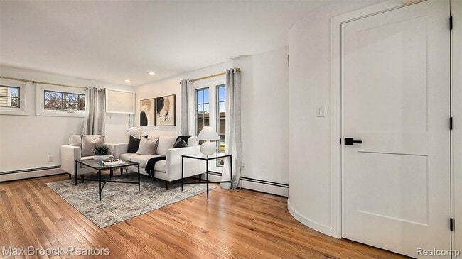 Foto del edificio - 343 S Elm St