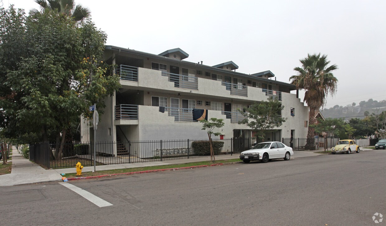 Building Photo - 382 N Avenue 52