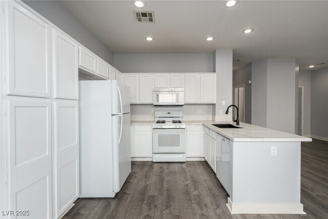 Foto del edificio - 228 Serenity Crest St