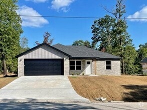 Building Photo - 277 Kinross Dr
