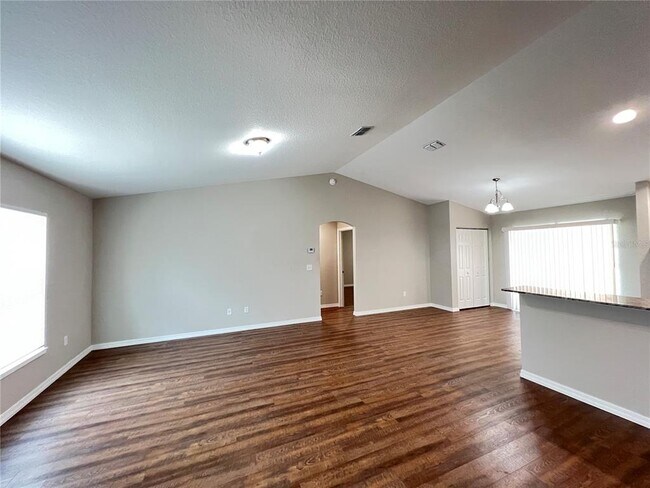 Building Photo - 9245 SE 150th Pl
