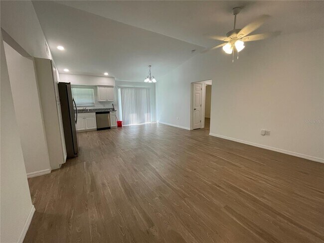 Foto del edificio - 2811 Garfield St W