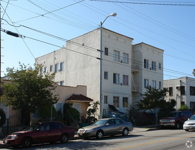 Building Photo - 427 N Normandie Ave
