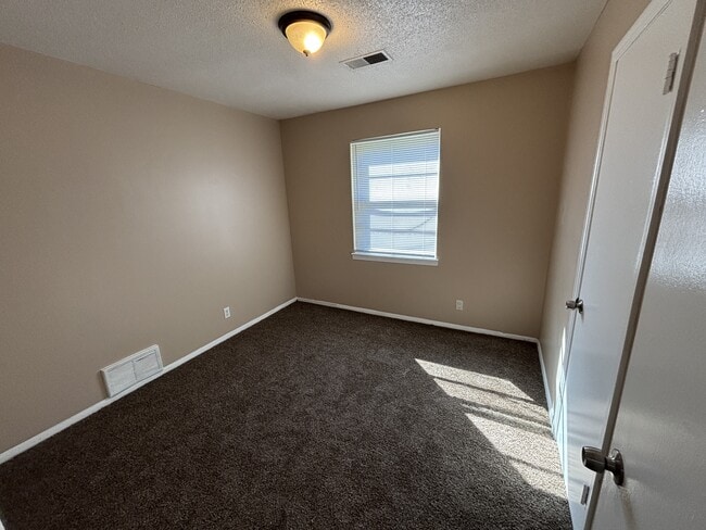 Foto del edificio - 5122 Pickett Cove