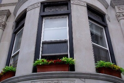 3 story limestone townhouse - 25 Hawthorne St