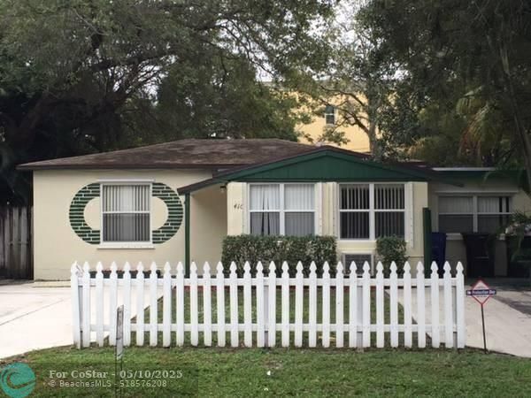 Foto principal - 410 SW 7th St