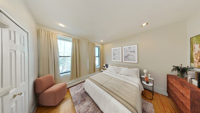 Building Photo - 1536 Tremont St