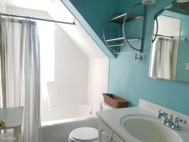 Foto del edificio - 2 br, 1 bath Apartment - 1519 N Cass St