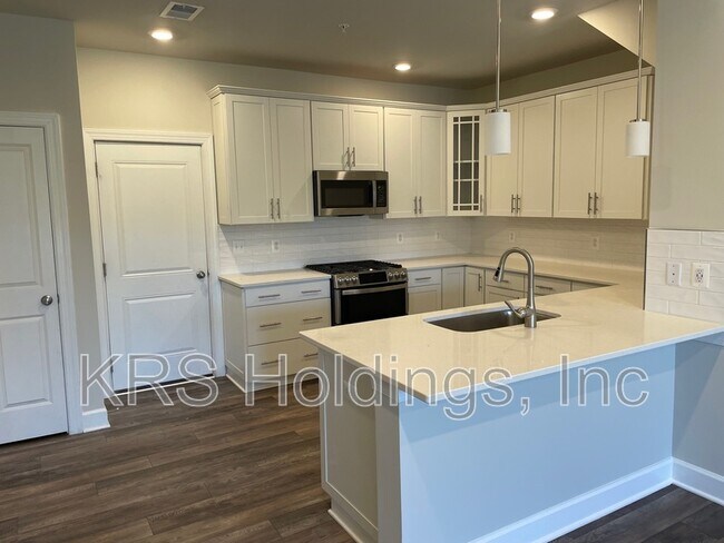 Building Photo - 14911 River Walk Way