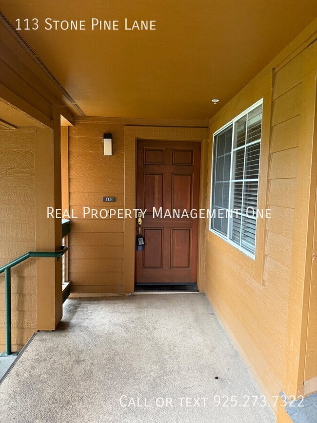 Building Photo - 113 Stone Pine Ln