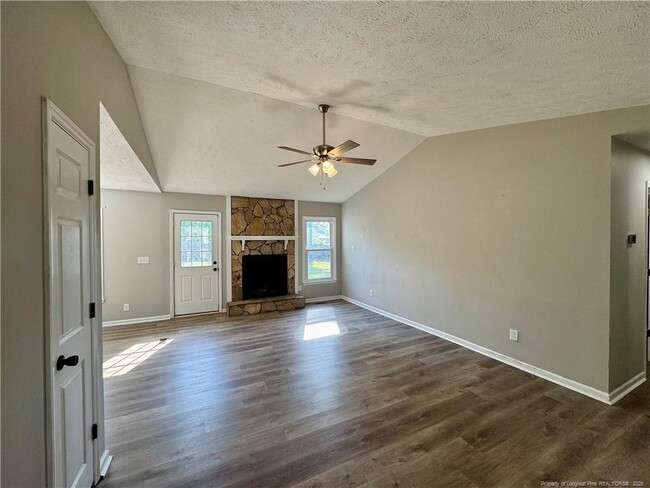 Building Photo - 945 Winterberry Dr