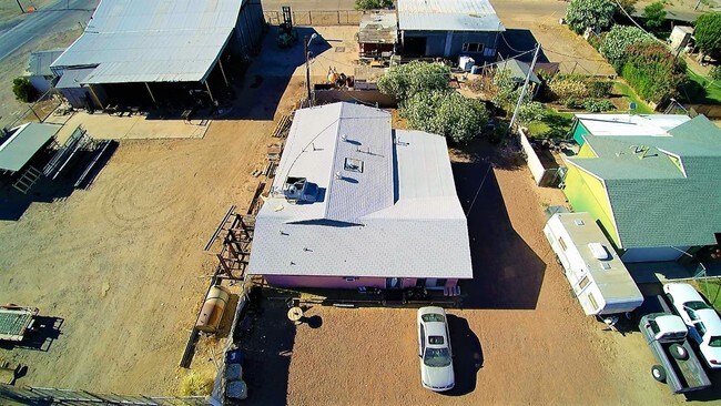 Foto del edificio - 104 E Roosevelt Ave