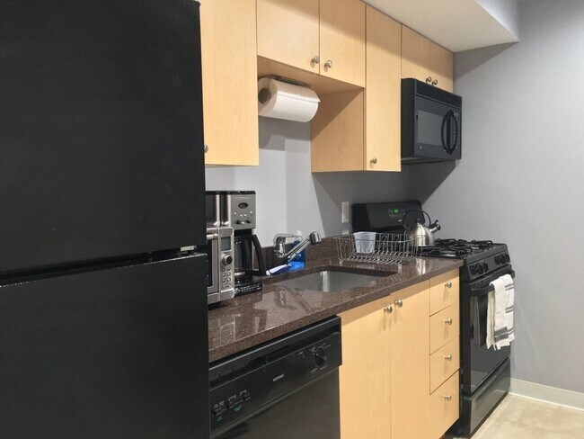 Foto del edificio - 773 E Broadway