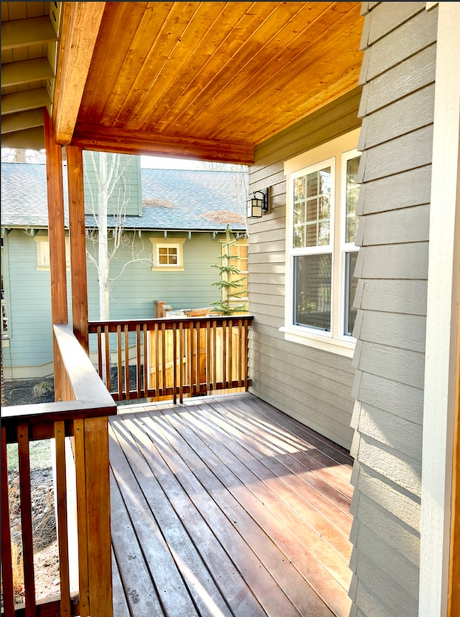 Building Photo - Northwest Crossing 3 BR Dream Craftsman - Centrally Located