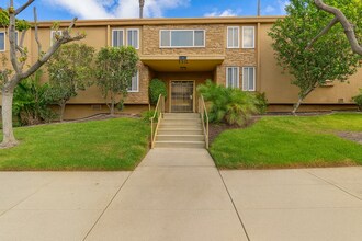 Building Photo - 5510 Adelaide Ave