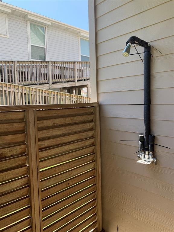 Building Photo - 13807 Mutiny Ln