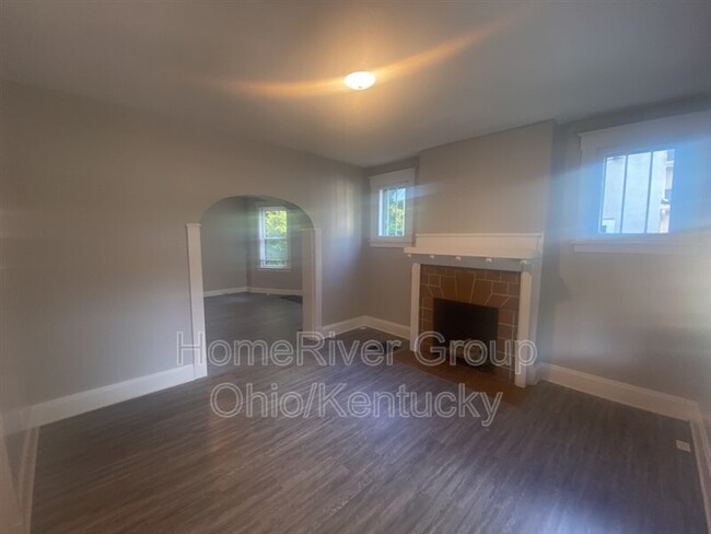 Building Photo - 130 Woolper Ave