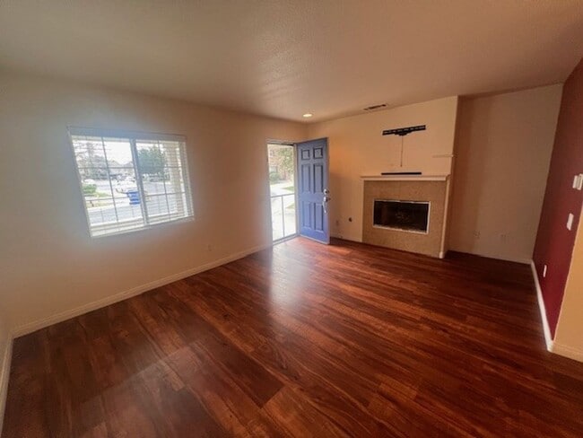 Building Photo - Move-In Ready Home in a Desirable Buellton Neighborhood