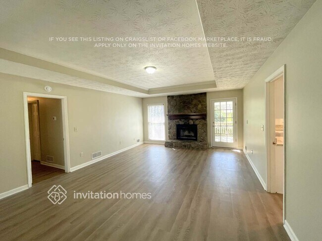 Building Photo - 2461 Sherrie Ln SW