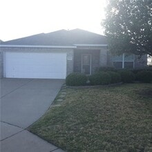 Building Photo - 9205 Lenox Dr