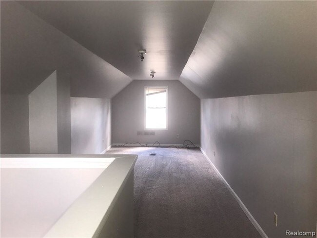 Building Photo - 16888 Lenore Ave