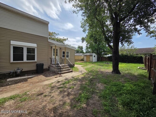 Building Photo - 42 Linton Pl