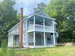 Building Photo - 1108 Boulevard