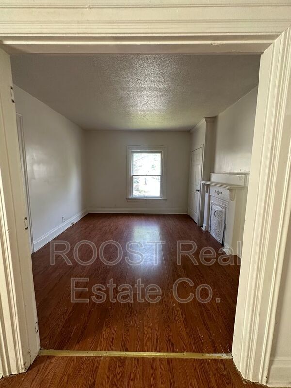 Building Photo - 24 Lucerne Ave