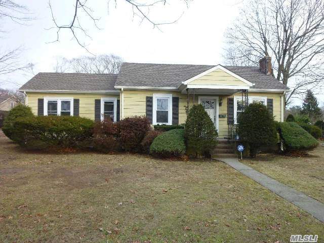 Primary Photo - 363 Higbie Ln