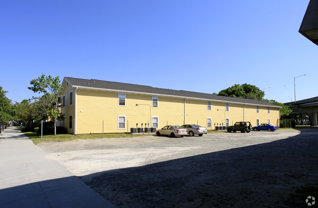 Building Photo - King Street Apartment I & II