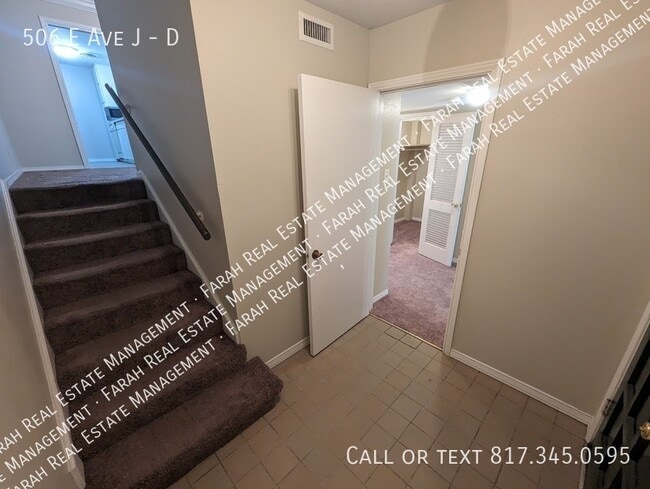 Photo - 506 E Ave J Ave Apartment