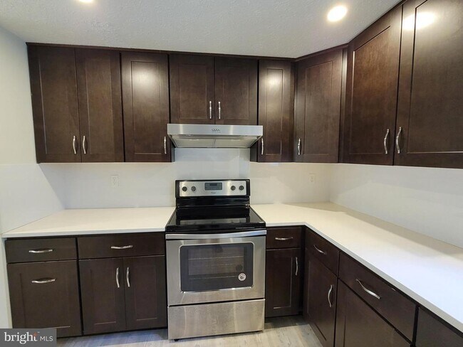 Building Photo - 6712 Grainary Ct