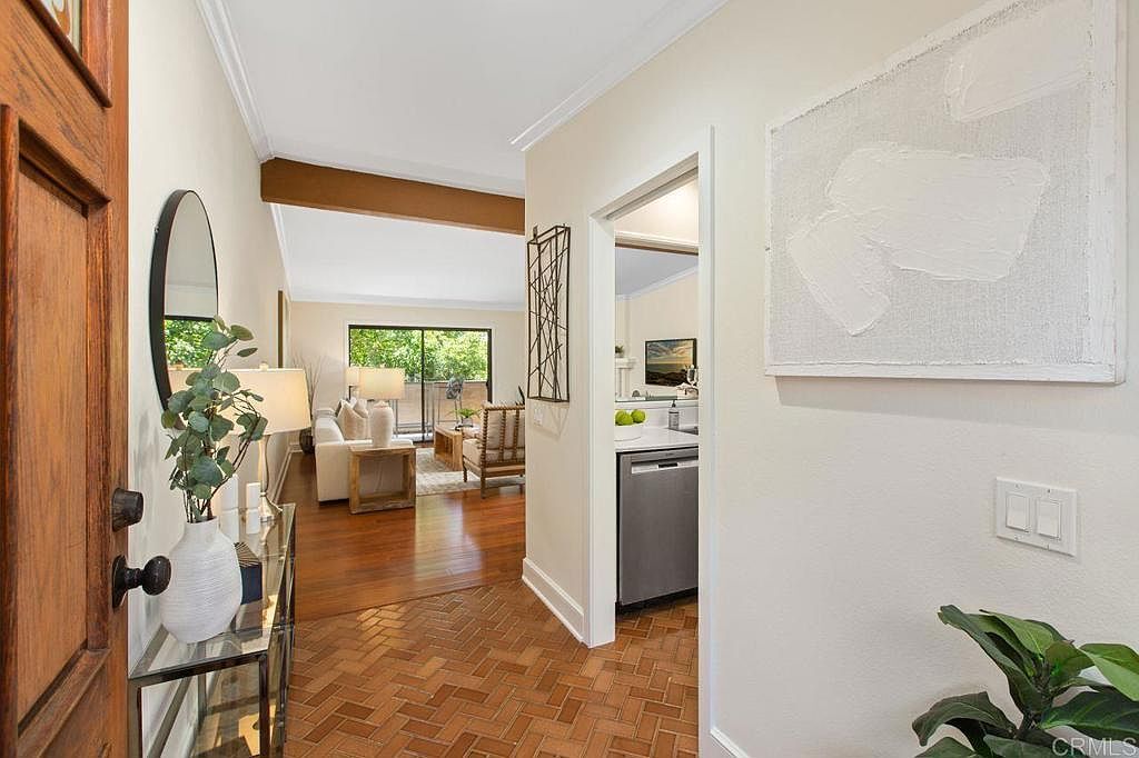 to be rented unfurnished - 8860 Villa La Jolla Dr