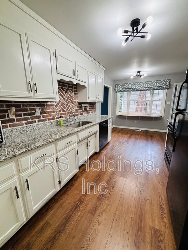 Building Photo - 401 Grinell Dr