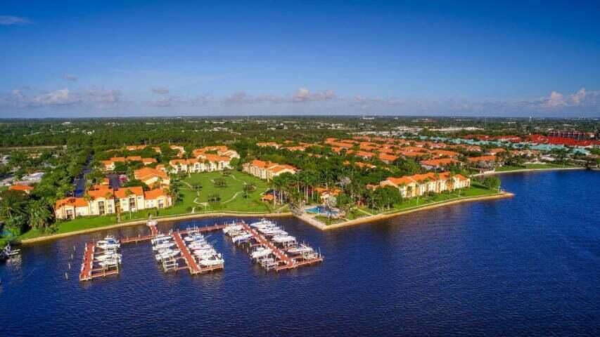 Foto principal - 145 Yacht Club Way