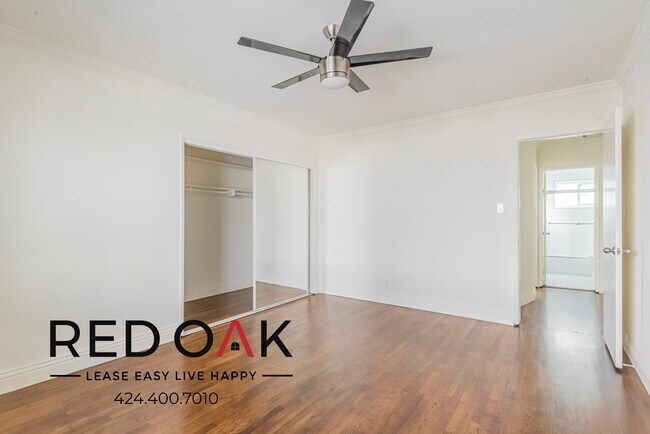 Foto del edificio - ~1 Month FREE~ Contemporary Top Floor Two ...