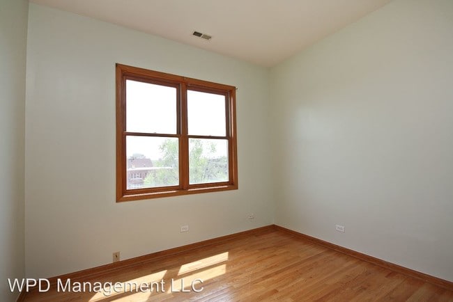 Building Photo - 5333 S Calumet Ave