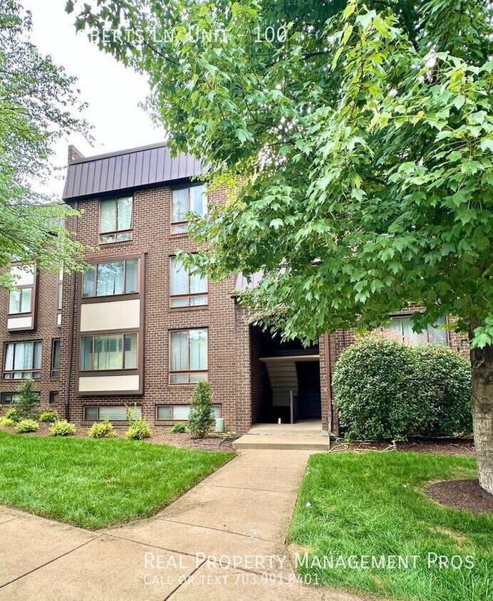 122 Roberts Ln Unit 100, Alexandria, VA 22314 Condo for Rent in