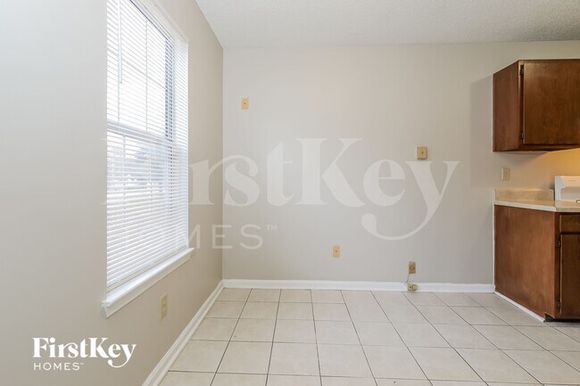 Foto del edificio - 8062 Creekstone Way