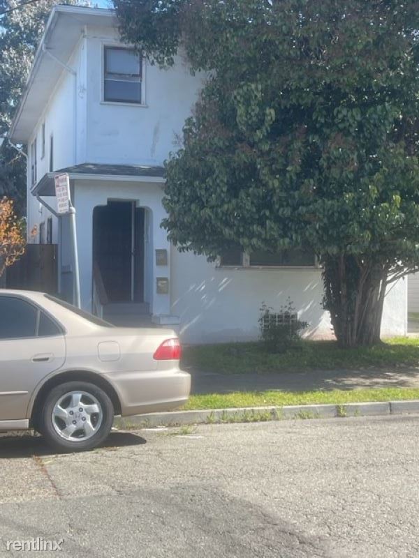 Foto principal - 2 br, 1 bath Duplex - 696 44th St