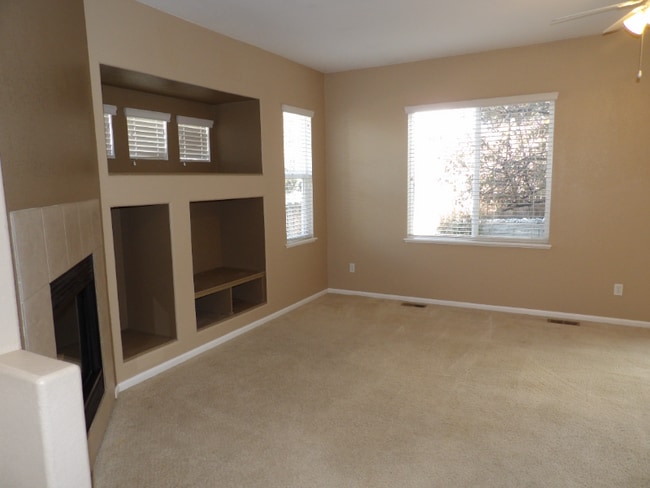 Foto del edificio - 4919 Turning Leaf Way