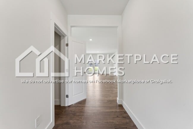 Building Photo - 8334 Bright Water Dr