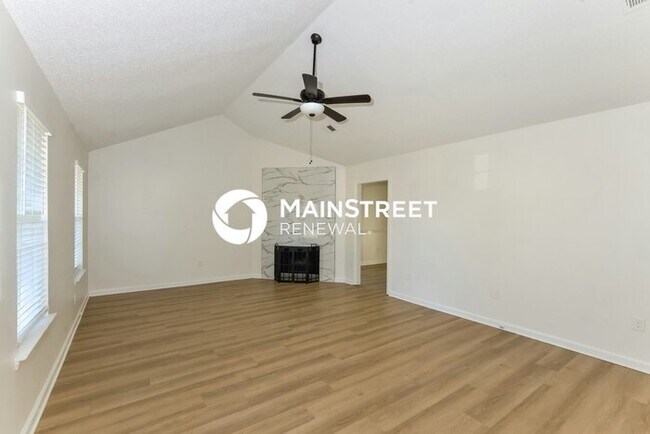 Building Photo - 3 Bedroom Pet-Friendly Home in MEMPHIS, TN with Main Street Renewal